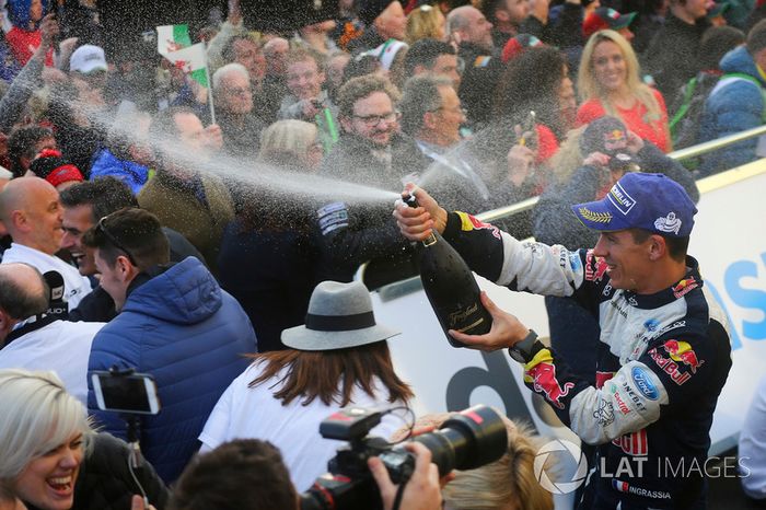 Julien Ingrassia, M-Sport celebrates with the champagne