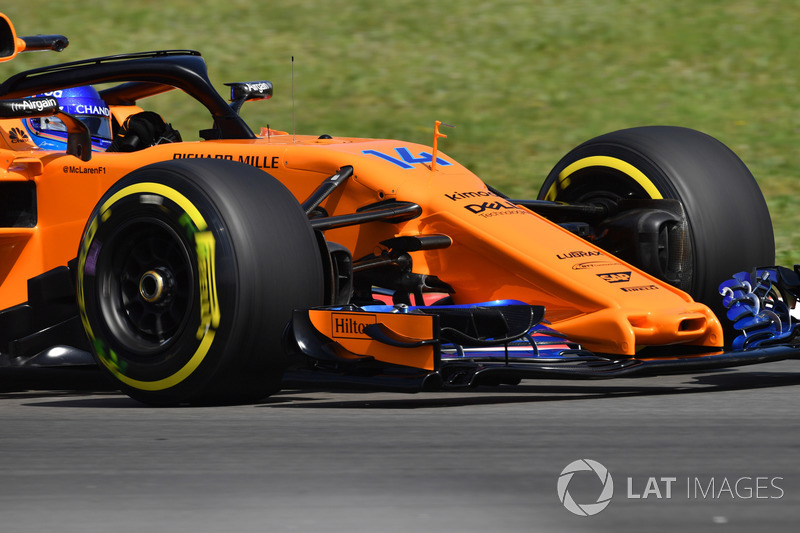 Fernando Alonso, McLaren MCL33 nose and front wing