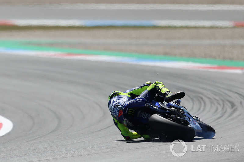 Sturz: Valentino Rossi, Yamaha Factory Racing