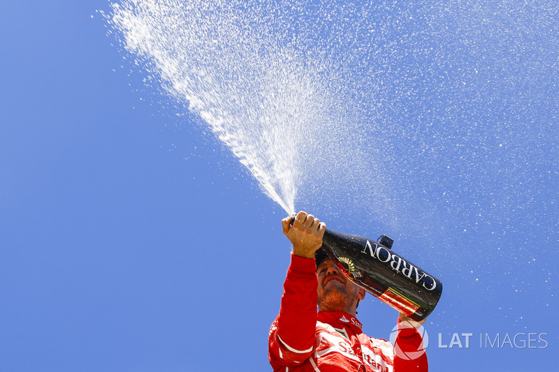 2. Podio: ganador de la carrera Sebastian Vettel, Ferrari
