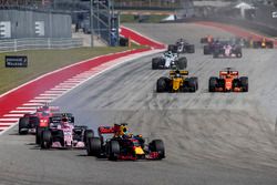 Daniel Ricciardo, Red Bull Racing RB13, Esteban Ocon, Sahara Force India F1 VJM10, Kimi Raikkonen, Ferrari SF70H, Carlos Sainz Jr., Renault Sport F1 Team RS17, Fernando Alonso, McLaren MCL32
