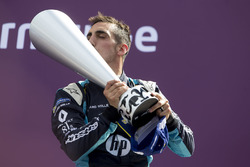 Sébastien Buemi, Renault e.Dams, célèbre sa victoire