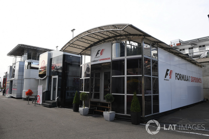 F1 Experiences, motorhome