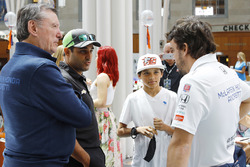Johnny Rutherford, Juan Pablo Montoya, Team Penske Chevrolet, Fernando Alonso, Andretti Autosport Honda