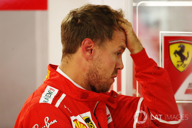 Parecia que 2017 seria o ano da Ferrari, mas, em um espaço curto de tempo, os sonhos praticamente foram por água abaixo. Relembre a jornada de altos e baixos do time no ano.
