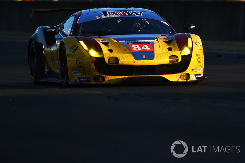 #84 JMW Motorsport Ferrari 488 GTE: Robert Smith, Will Stevens, Dries Vanthoor