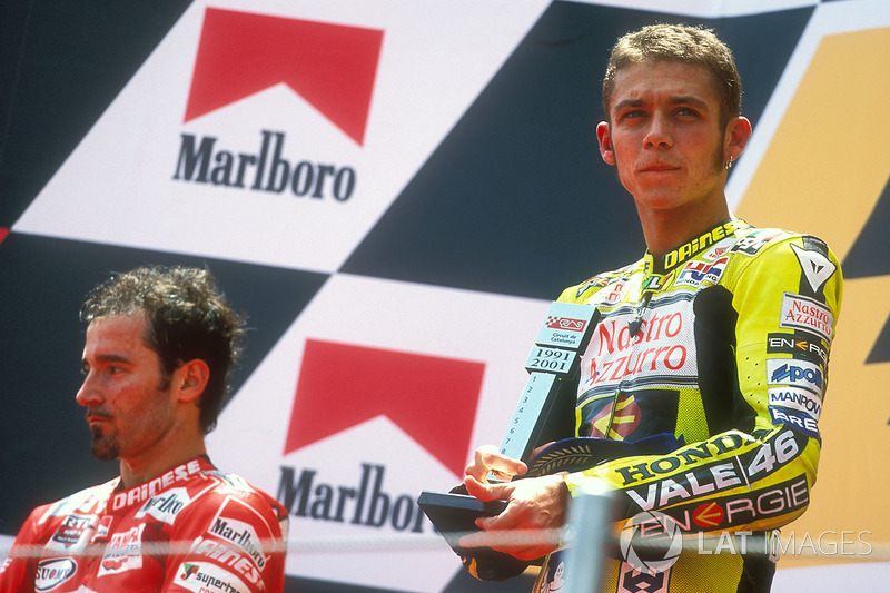 Podium : Valentino Rossi, vainqueur devant Max Biaggi