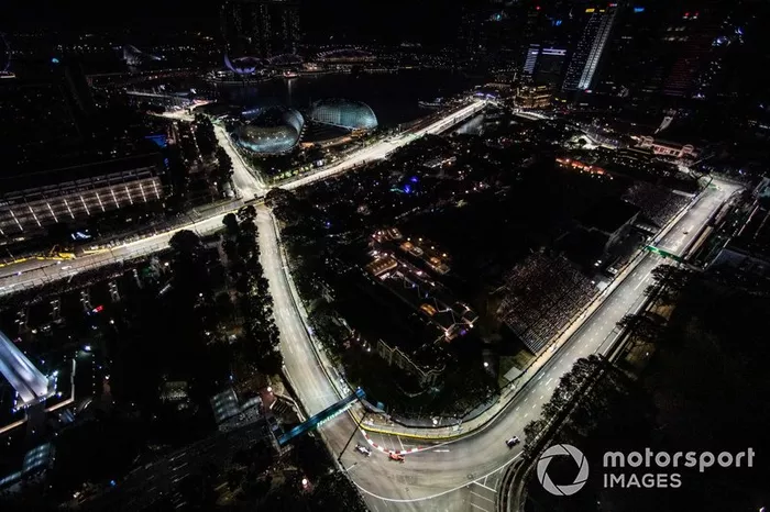 Charles Leclerc, Ferrari SF90, Lewis Hamilton, Mercedes AMG F1 W10