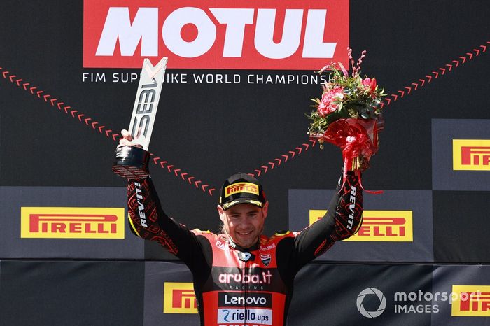 Podio: ganador Álvaro Bautista, Aruba.it Racing Ducati