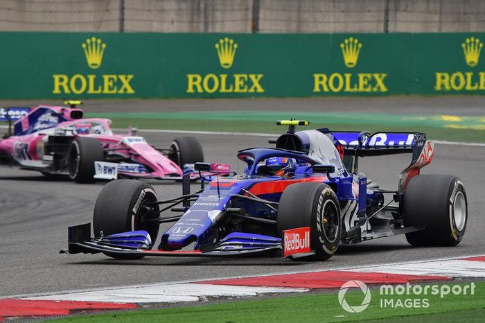 Accidente y remontada en China