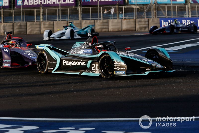 Mitch Evans, Panasonic Jaguar Racing, Jaguar I-Type 3, Robin Frijns, Envision Virgin Racing, Audi e-tron FE05