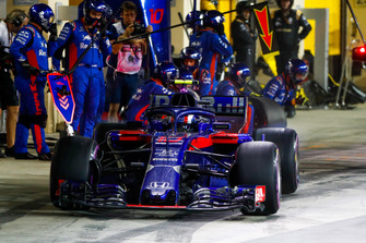 Pierre Gasly, Scuderia Toro Rosso STR13, na zijn stop