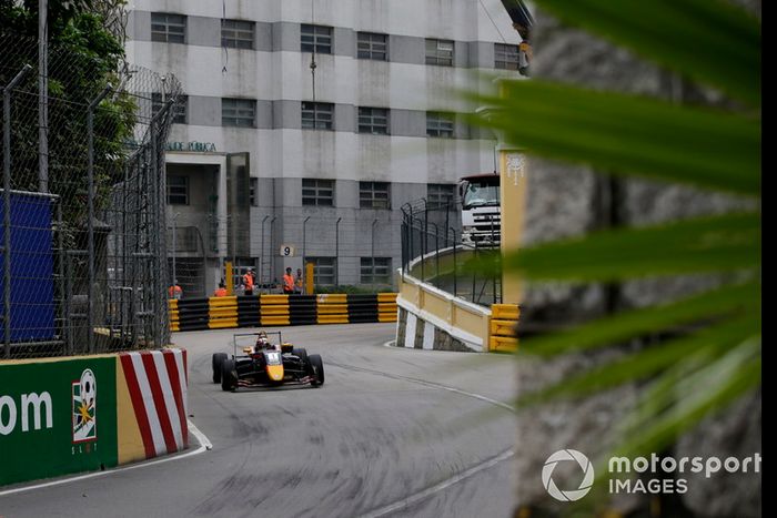 Dan Ticktum, Motopark Academy