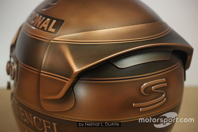Ayrton Senna bronz sisakja