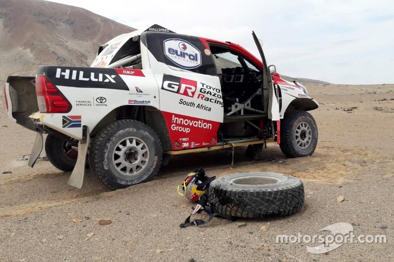 #302 Toyota Gazoo Racing Toyota Hilux: Жінель де Вільєр, Дірк фон Цітцевітц