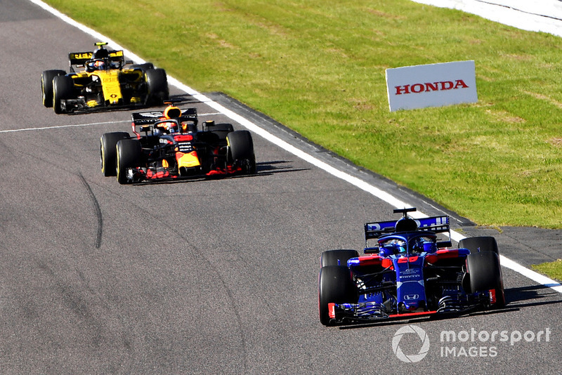 Brendon Hartley, Scuderia Toro Rosso STR13, Daniel Ricciardo, Red Bull Racing RB14 e Carlos Sainz Jr., Renault Sport F1 Team R.S. 18