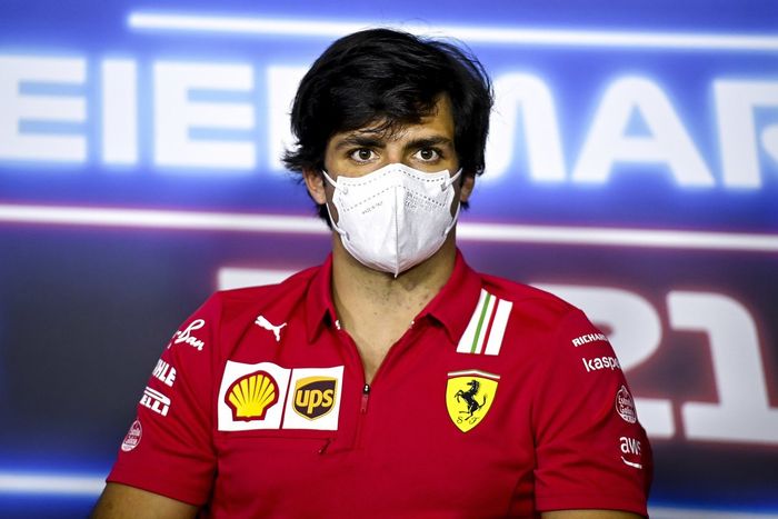 Carlos Sainz Jr., Ferrari en la conferencia de prensa