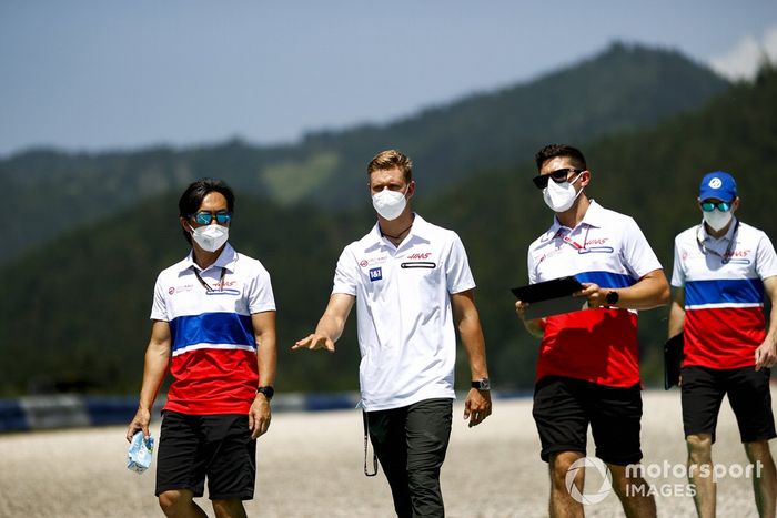 Mick Schumacher, Haas F1, recorre el circuito de Austria