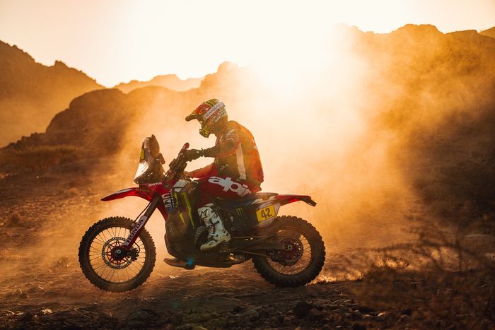 #42 Monster Energy Honda HRC Honda: Adrien Van Beveren