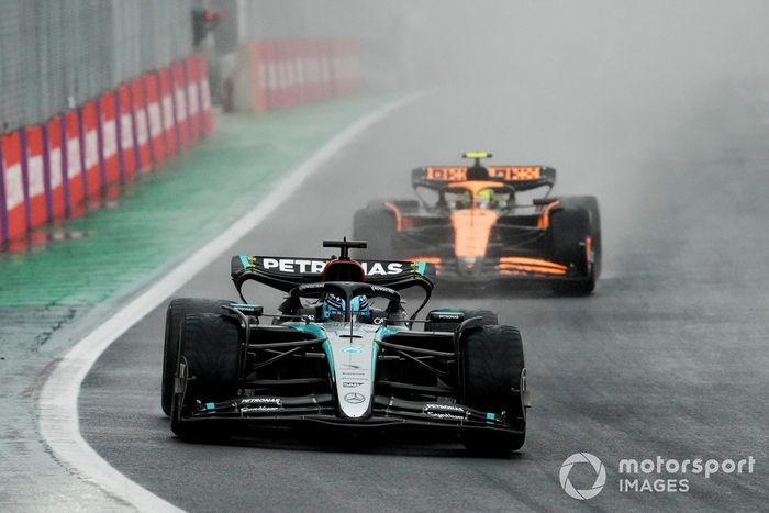 George Russell, Mercedes F1 W15, Lando Norris, McLaren MCL38 