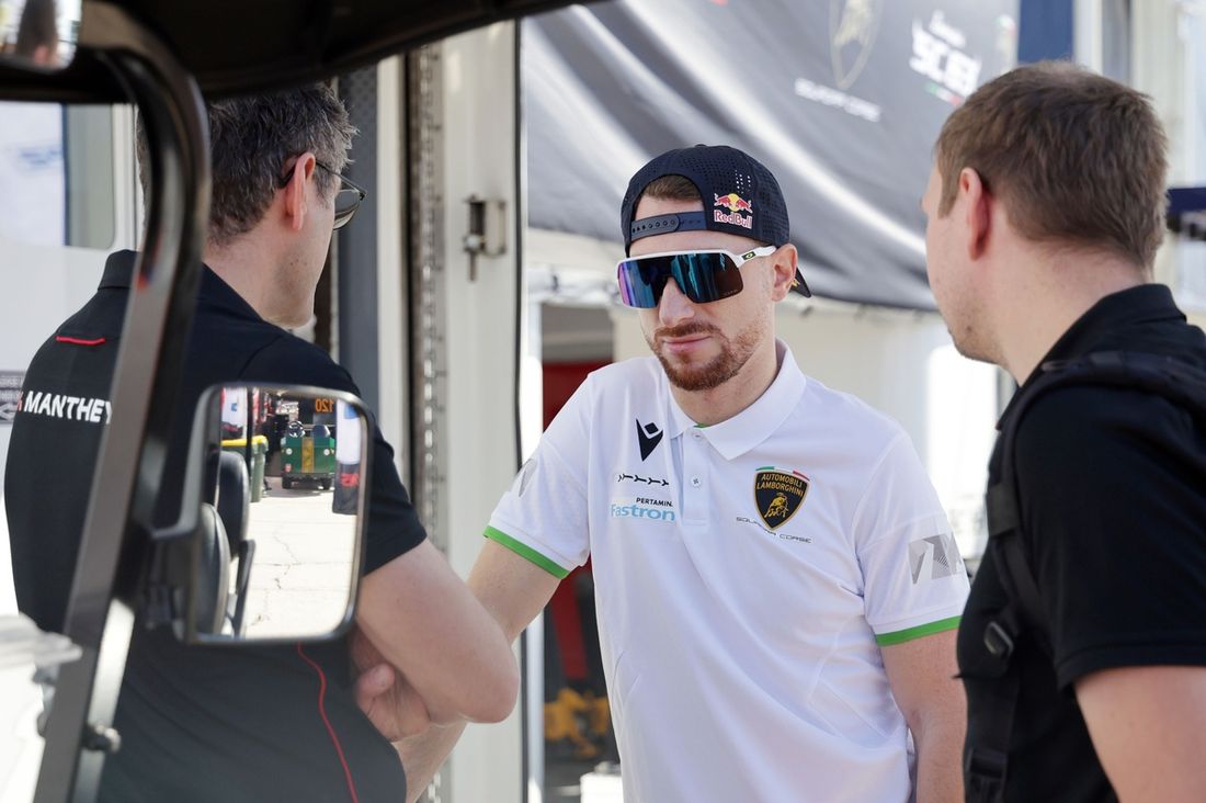 #63 Automobili Lamborghini Squadra Corse Lamborghini SC63: Mirko Bortolotti