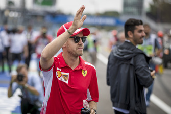 Sebastian Vettel, Ferrari on drivers parade