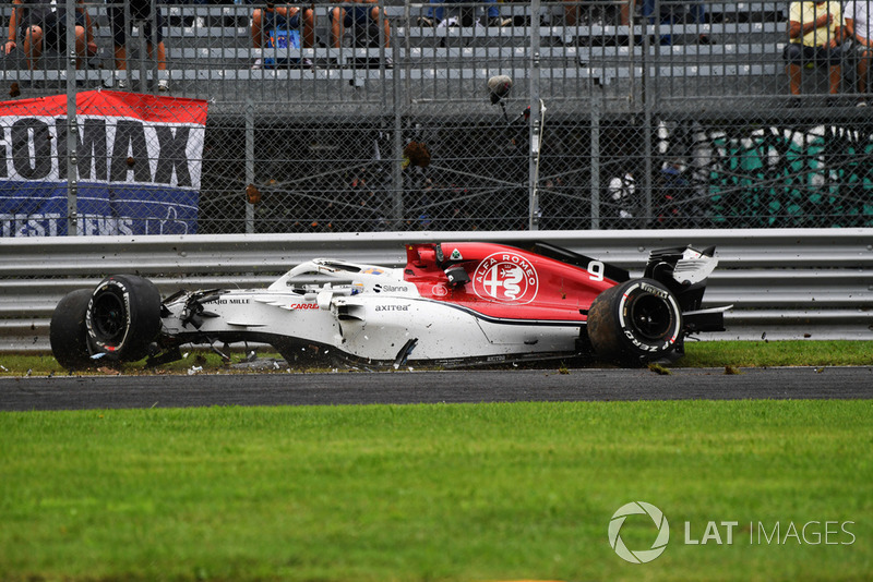 Marcus Ericsson, Sauber C37 crash