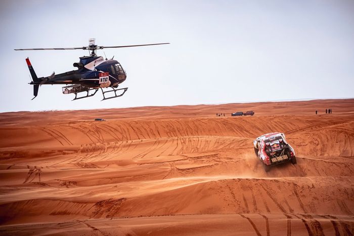 #200 Toyota Gazoo Racing Toyota: Nasser Al-Attiyah, Mathieu Baumel