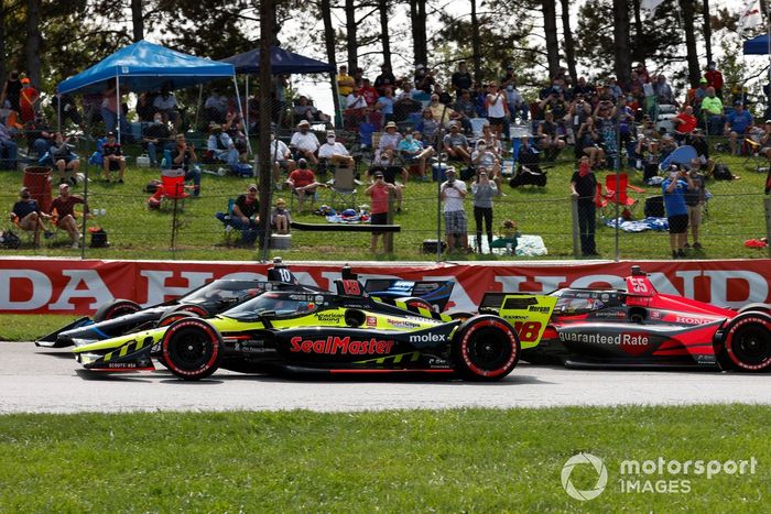 Santino Ferrucci, Dale Coyne Racing with Vasser Sullivan Honda, Felix Rosenqvist, Chip Ganassi Racing Honda, choque