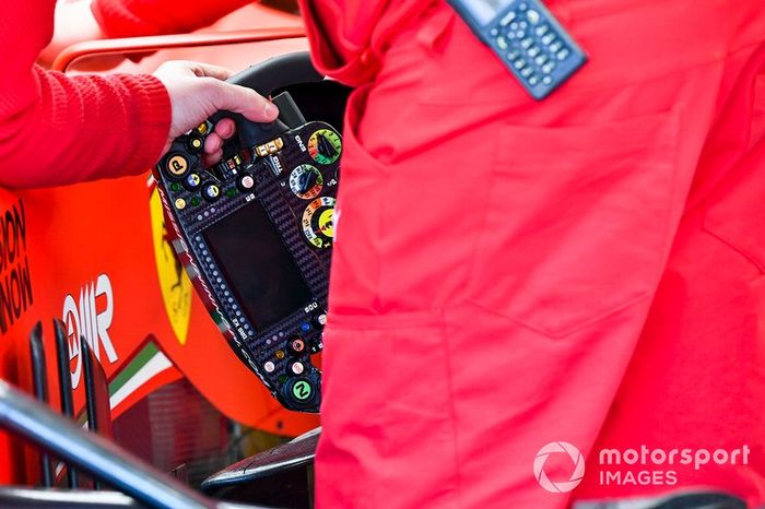 Volante de Charles Leclerc, Ferrari 