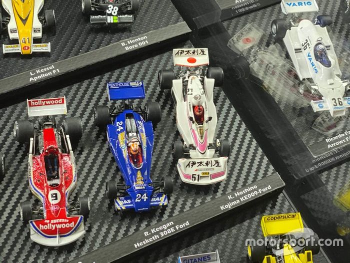 Colección de coches miniatura de F1