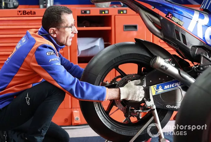 Red Bull KTM Tech 3 mecánicos