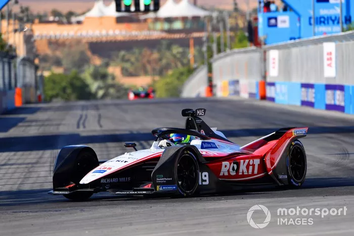 18º Felipe Massa, Venturi, EQ Silver Arrow 01
