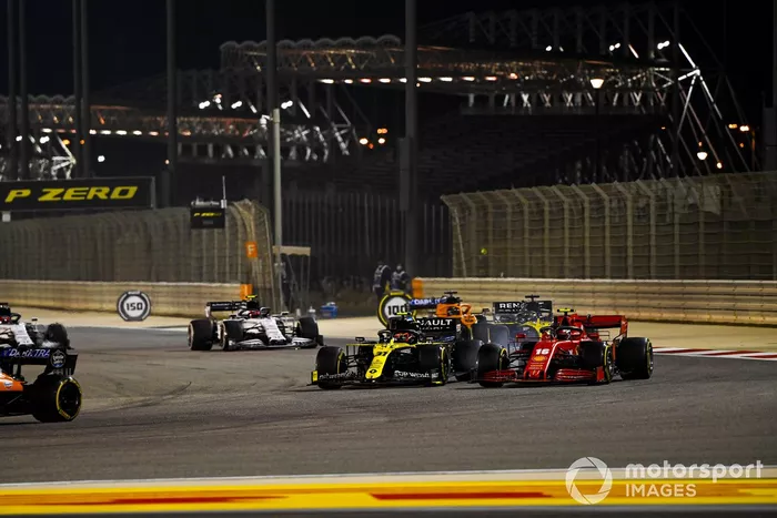 Esteban Ocon, Renault F1 Team R.S.20, lotta con Charles Leclerc, Ferrari SF1000