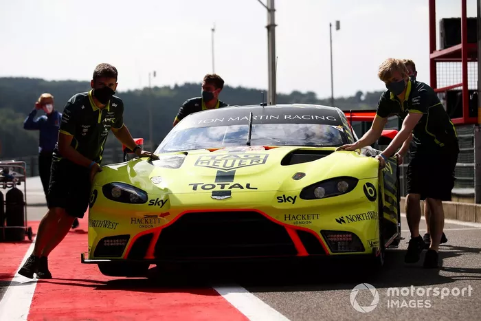 #98 Aston Martin Racing Aston Martin Vantage: Paul Dalla Lana, Augusto Farfus, Ross Gunn 