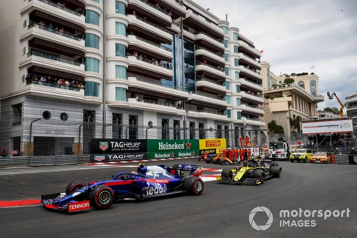 Alexander Albon, Toro Rosso STR14, Nico Hulkenberg, Renault R.S. 19, Romain Grosjean, Haas F1 Team VF-19, y Lando Norris, McLaren MCL34