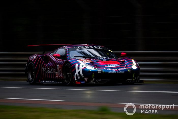 #83 Kessel Racing, Ferrari 488 GTE: Rahel Frey, Manueka Gostner, Michelle Gatting