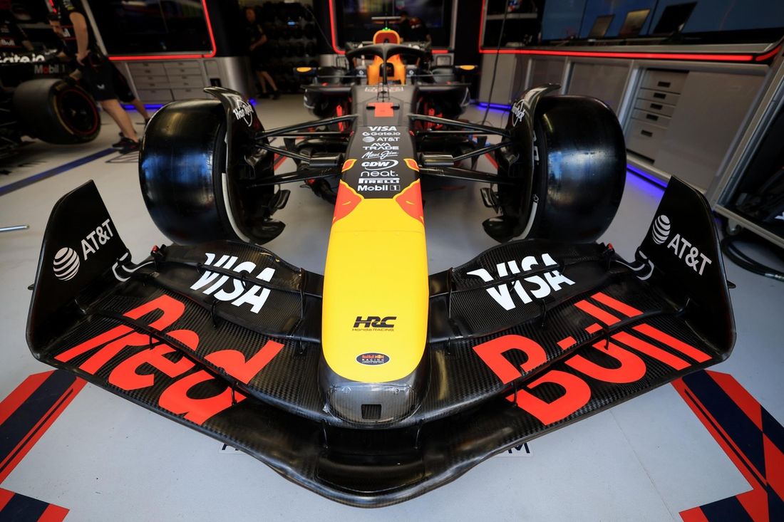 Szczegóły przedniego skrzydła Red Bull Racing