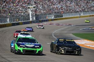 Kyle Busch, Richard Childress Racing Chevrolet, Kyle Larson, Hendrick Motorsports Chevrolet