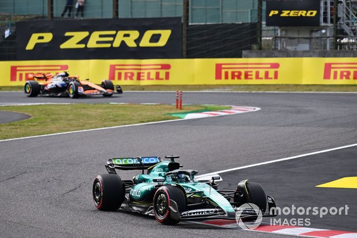Lance Stroll, Aston Martin AMR24, Lando Norris, McLaren MCL38