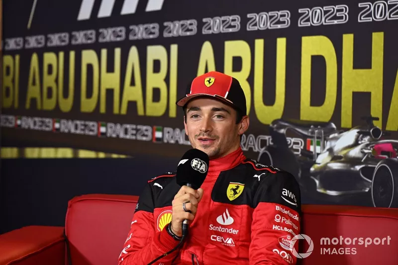 Charles Leclerc, Scuderia Ferrari, durante la conferenza stampa post-qualifiche