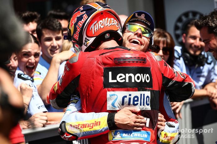 Segundo lugar Jack Miller, Ducati Team, ganador Enea Bastianini, Gresini Racing