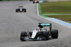 Lewis Hamilton, Mercedes AMG F1 W07 Hybrid