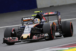 Карлос Сайнс мл., Scuderia Toro Rosso STR11