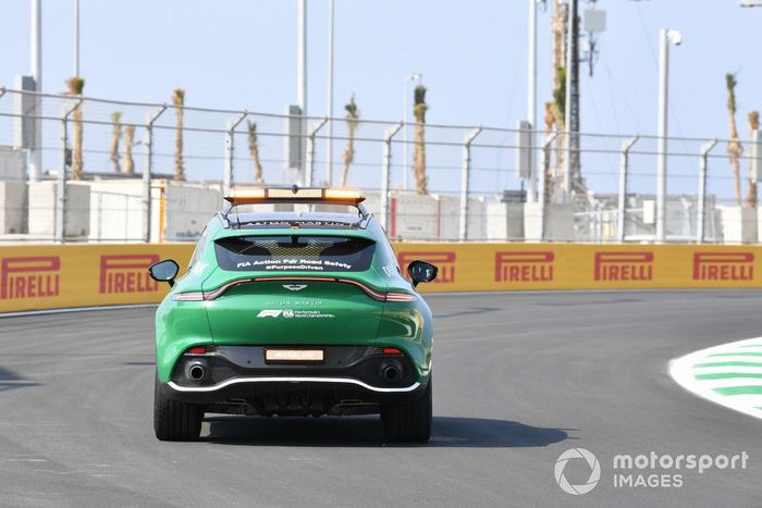 El Safety car Aston Martin