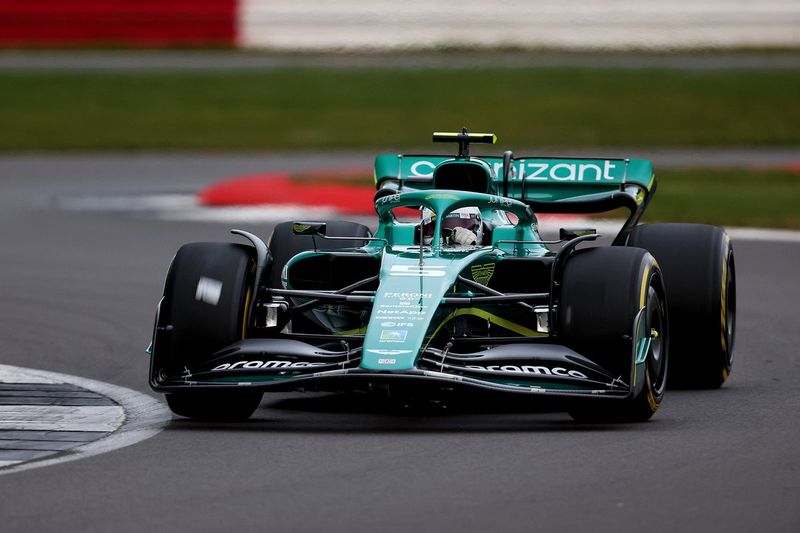 Sebastian Vettel, Aston Martin AMR22 
