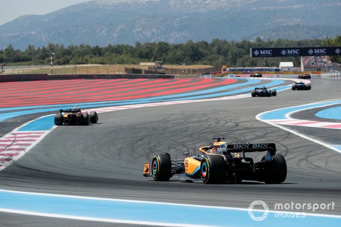 Lando Norris, McLaren MCL36, Daniel Ricciardo