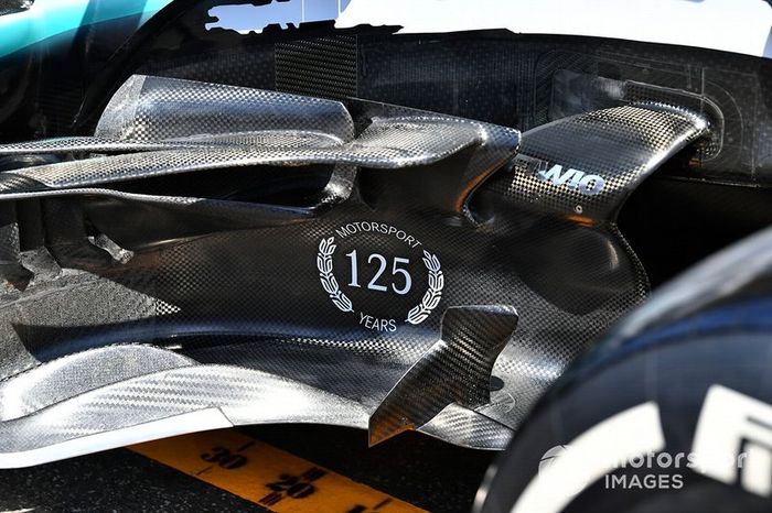 Mercedes AMG F1 W10 con decoración especial por los 125 años en motorsport
