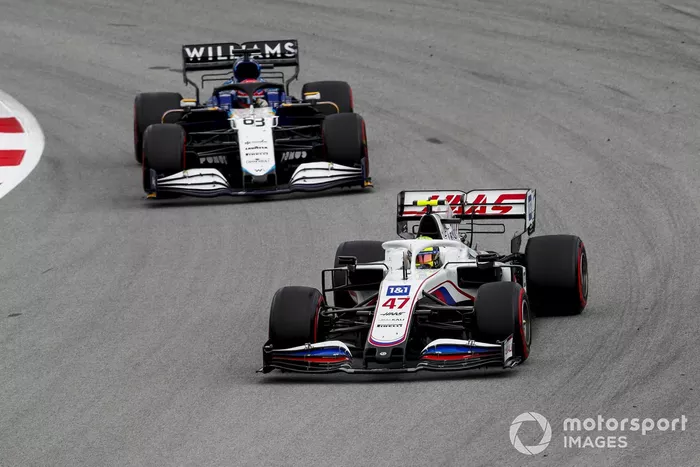 Mick Schumacher, Haas VF-21, George Russell, Williams FW43B