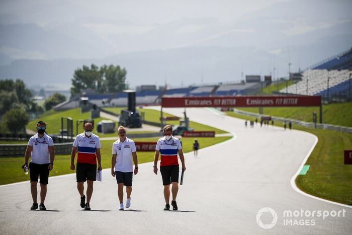 Nikita Mazepin, Haas F1, recorre la pista del GP de Estiria